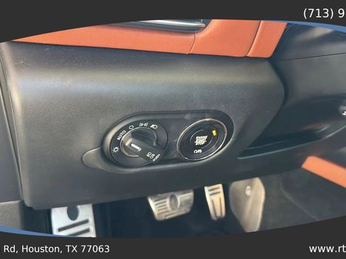 Used 2019 Maserati Levante S GranLusso AWD/4WD image 28