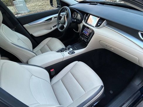 Used 2019 INFINITI QX50 Essential w/ Proactive Package image 29