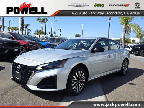 Used 2025 Nissan Altima 2.5 SV AWD/4WD image 1