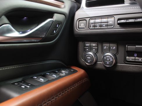 Used 2024 GMC Yukon XL Denali Ultimate image 66