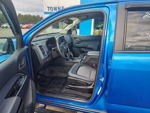 Used 2022 Chevrolet Colorado Z71 AWD/4WD image 12