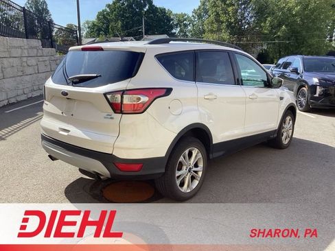 Used 2017 Ford Escape SE w/ Equipment Group 201A AWD/4WD image 7