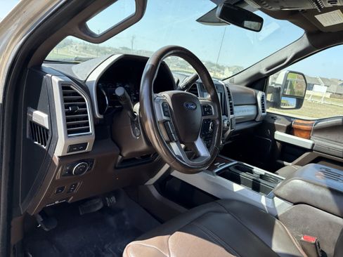 Used 2017 Ford F350 King Ranch image 14