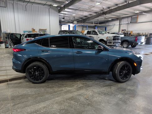 Used 2024 Buick Envista Sport Touring w/ Convenience I Package image 2