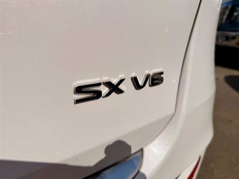 Used 2017 Kia Sorento SX AWD/4WD image 12