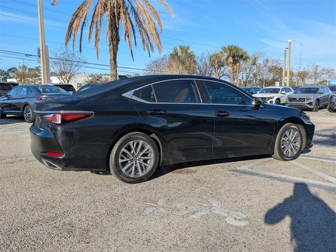 Used 2023 Lexus ES 350 w/ Accessory Package (Z2) image 6