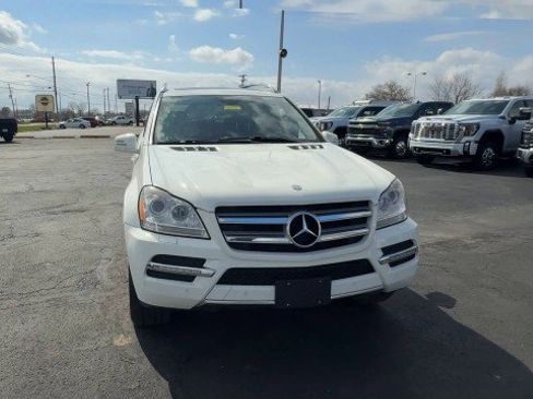 Used 2011 Mercedes-Benz GL 450 4MATIC image 3