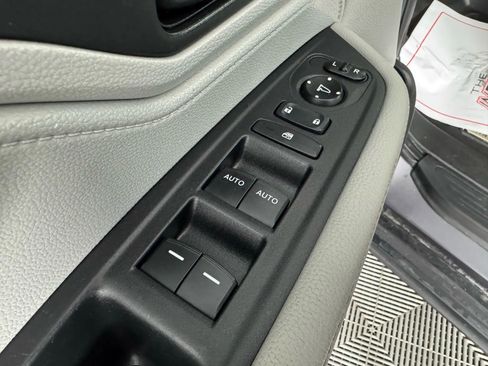 Used 2020 Honda Odyssey LX image 40