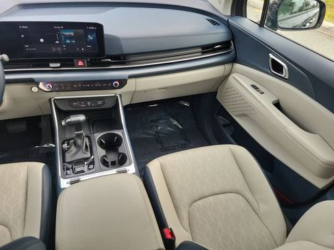 Used 2025 Kia Carnival SX FWD image 15