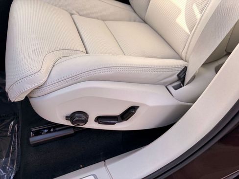 New 2026 Volvo XC90 B6 Ultra w/ Protection Package image 13