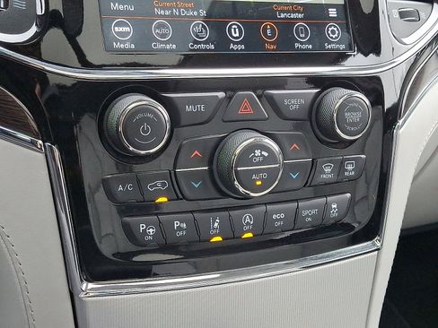 Used 2020 Jeep Grand Cherokee Summit image 18