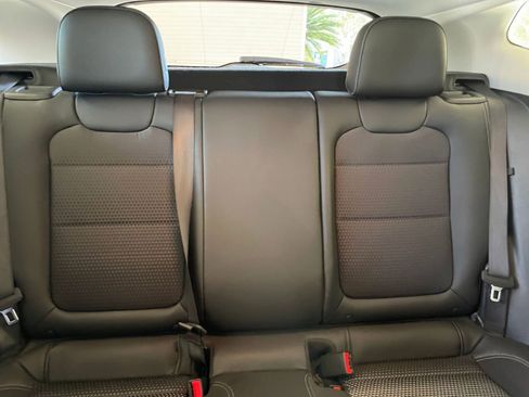 Used 2025 Chevrolet Trax LT FWD image 37