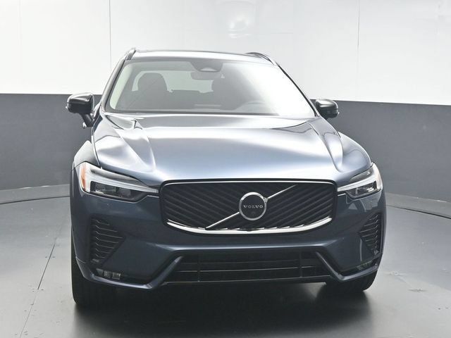 New 2027 Volvo XC60 B5 Plus AWD/4WD image 3