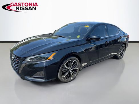 Used 2024 Nissan Altima 2.5 SR w/ SR Premium Package image 34