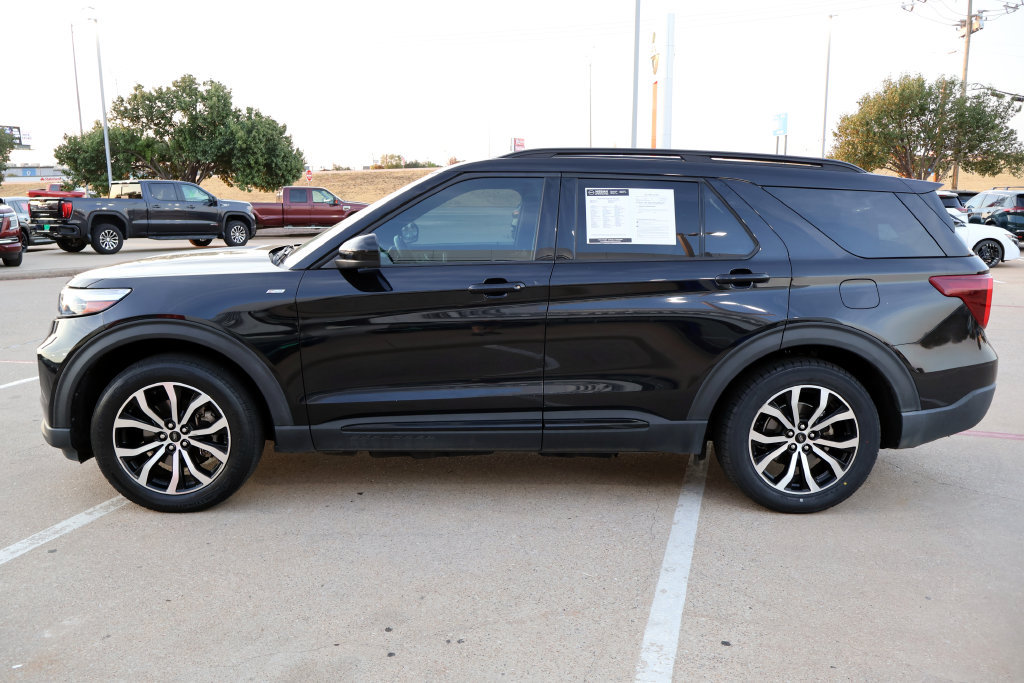Used 2022 Ford Explorer ST-Line RWD image 2