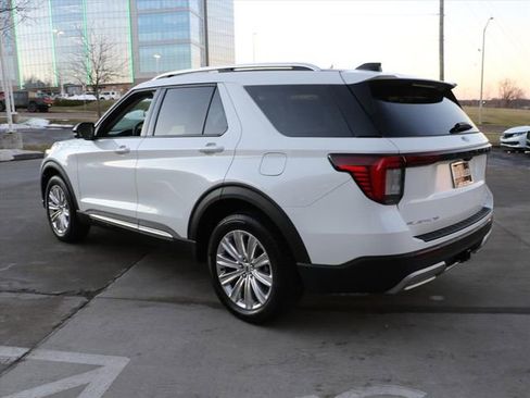 Used 2025 Ford Explorer Platinum w/ LUX Leather Package image 4