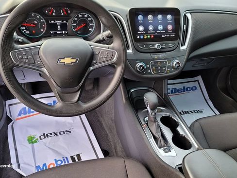 Used 2025 Chevrolet Malibu LT FWD image 24