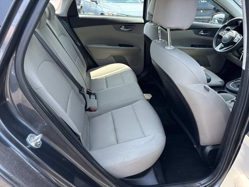 Used 2020 Kia Forte LXS FWD image 11