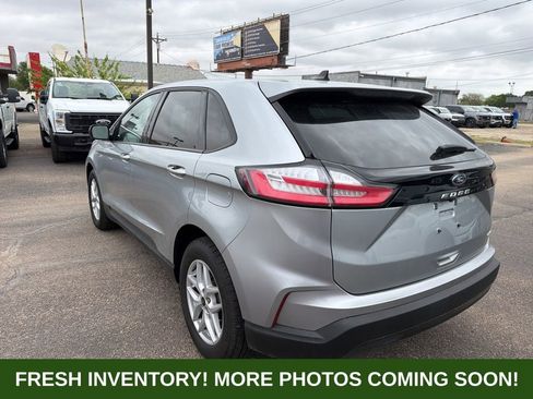 Used 2024 Ford Edge SE image 4