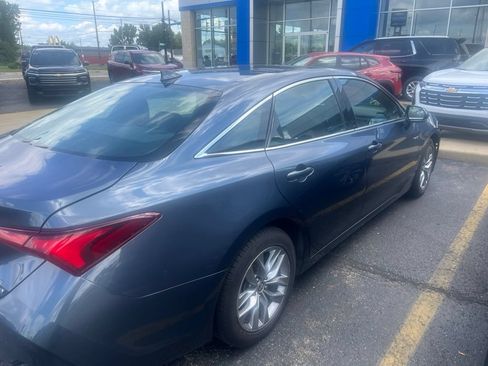 Used 2020 Toyota Avalon XLE w/ Moonroof Package FWD image 6