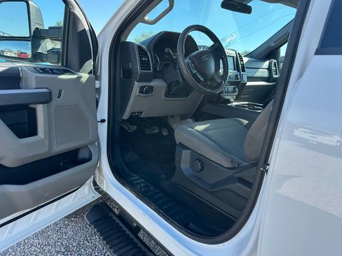 Used 2022 Ford F250 XLT w/ FX4 Off-Road Package image 30