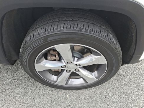 Certified 2022 Jeep Grand Cherokee L Limited image 9