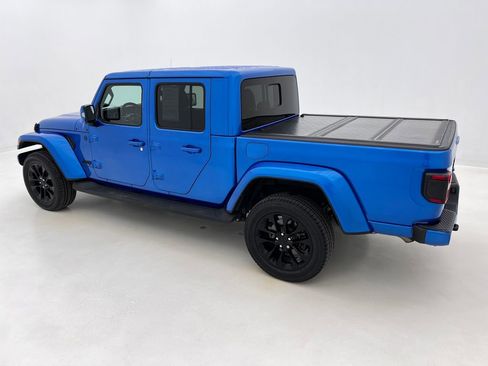 Used 2022 Jeep Gladiator Overland image 10