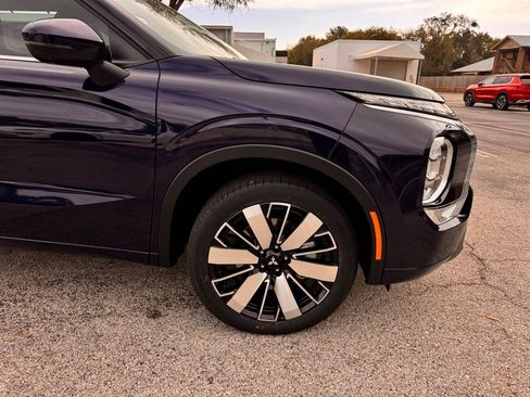 New 2026 Mitsubishi Outlander SEL FWD image 12
