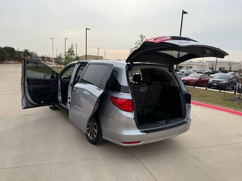 Used 2023 Honda Odyssey EX-L image 27