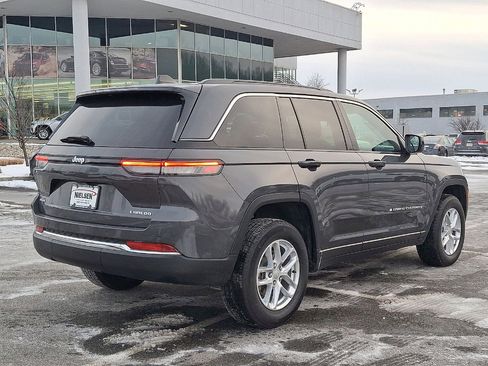 Used 2025 Jeep Grand Cherokee Laredo X image 24