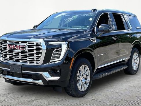 Used 2025 GMC Yukon Denali AWD/4WD image 3