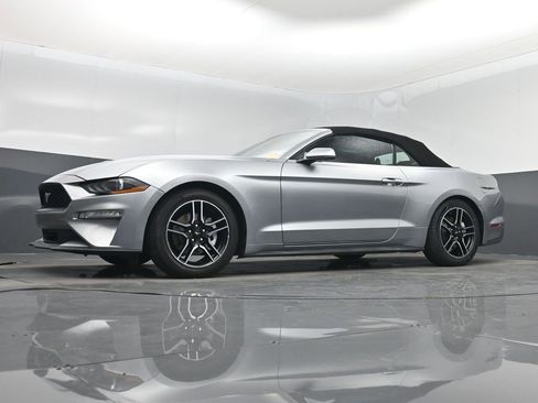 Used 2021 Ford Mustang Premium image 19