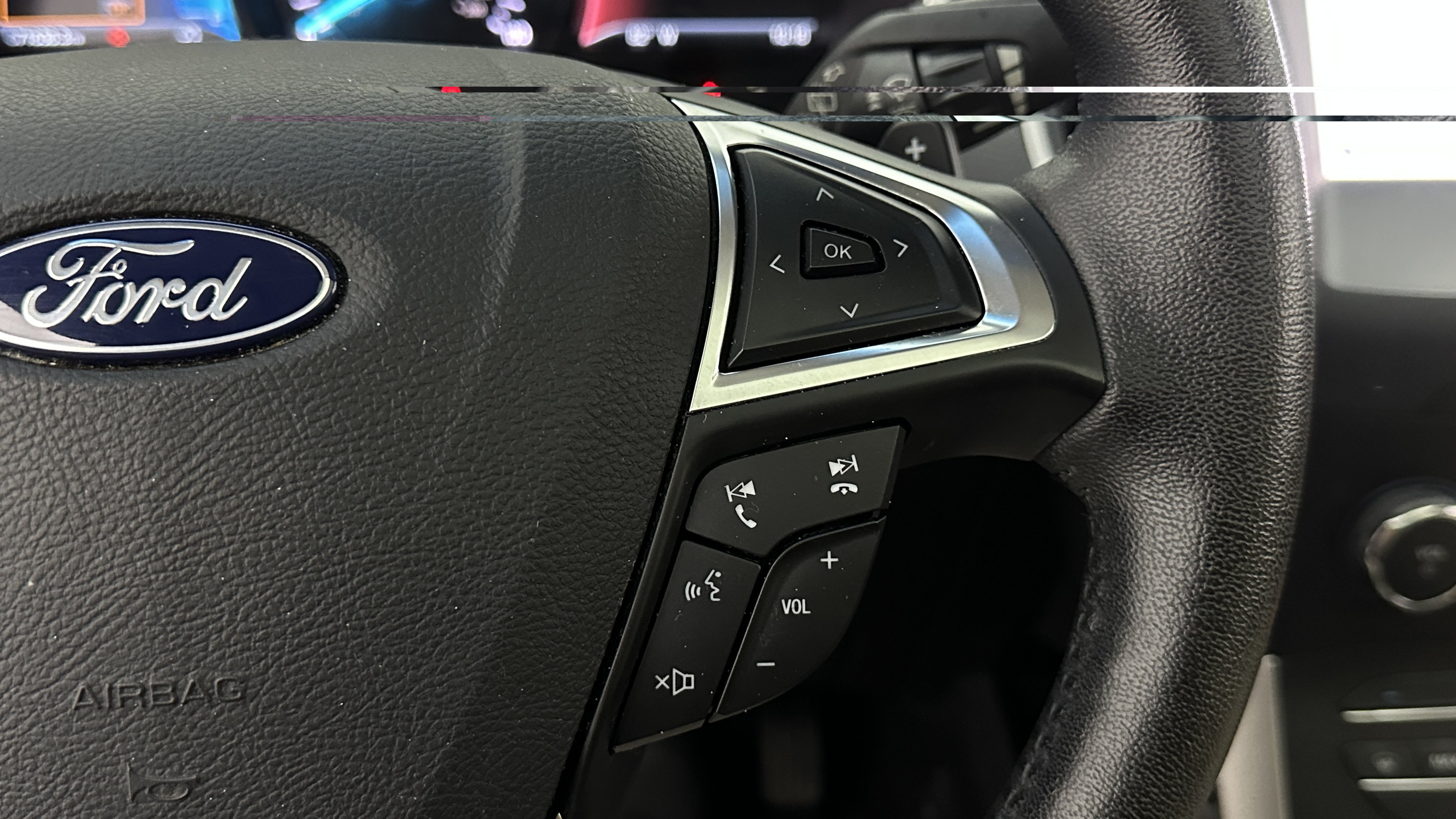 Used 2019 Ford Edge SEL w/ Equipment Group 201A AWD/4WD image 25