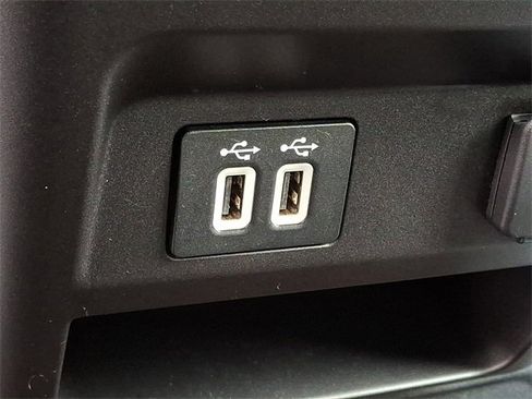 Used 2019 Ford F150 XLT image 22