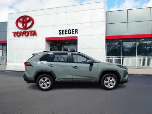 Used 2021 Toyota RAV4 XLE w/ XLE Grade Weather Package AWD/4WD image 2