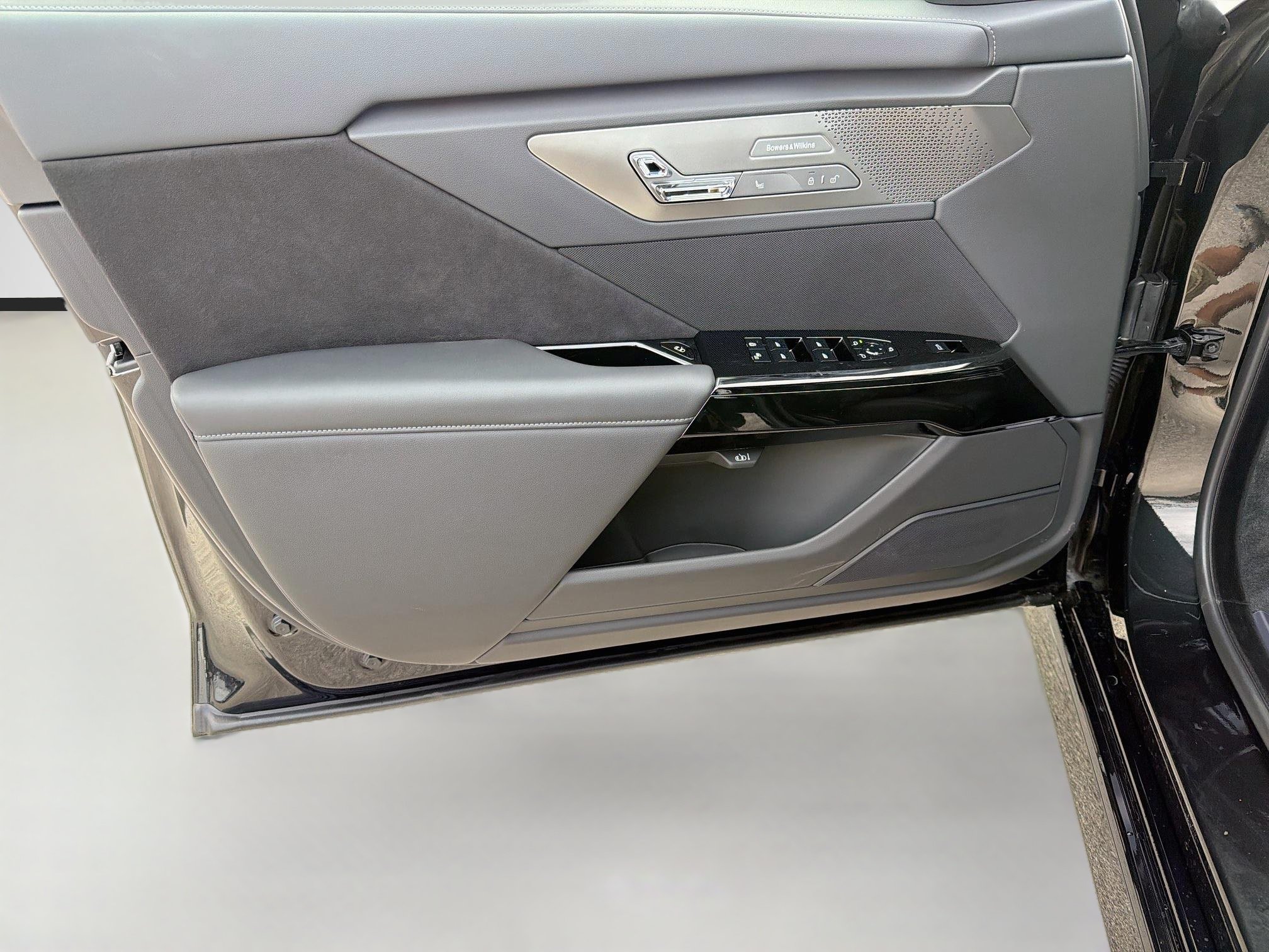 New 2027 BMW 740i w/ M Sport Professional Package RWD image 22