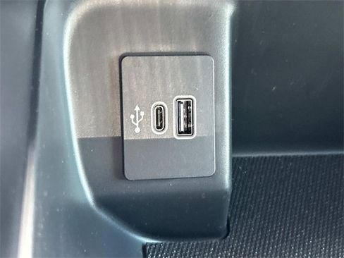 New 2025 Ford F150 Lightning XLT image 31