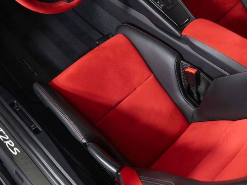 Used 2018 Porsche 911 GT2 RS image 35