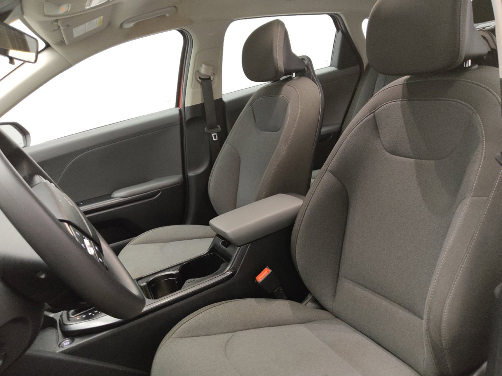 Used 2025 Kia K4 FWD image 17