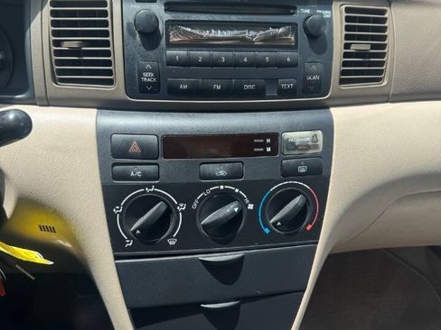 Used 2005 Toyota Corolla CE FWD image 11