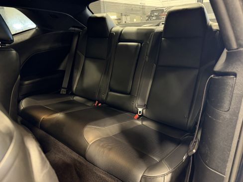 Used 2017 Dodge Challenger GT image 14