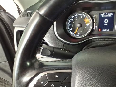 Used 2021 Jeep Cherokee Latitude Lux AWD/4WD image 19