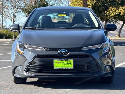 Used 2025 Toyota Corolla LE image 7