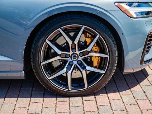 Used 2023 Volvo V60 T8 Polestar image 10