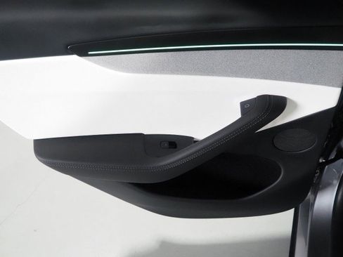 Used 2026 Tesla Model Y Long Range RWD image 66