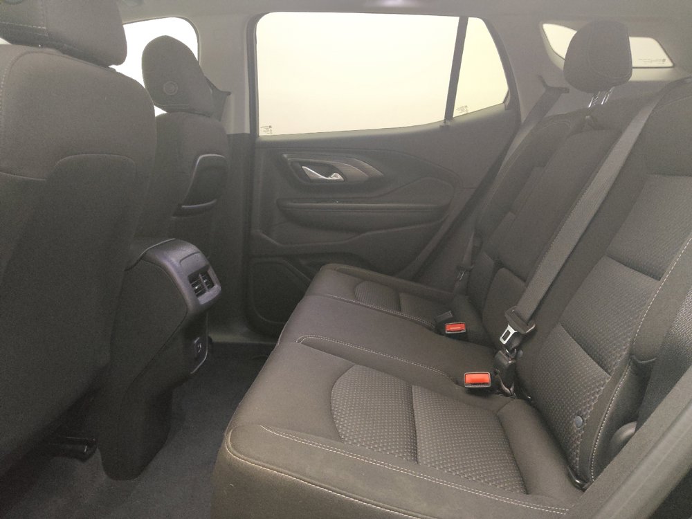 Used 2024 GMC Terrain SLE AWD/4WD image 18