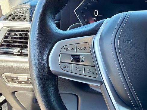 Used 2023 BMW X7 xDrive40i image 38