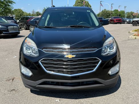 Used 2017 Chevrolet Equinox LT w/ Convenience Package FWD image 2