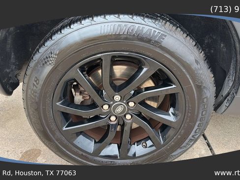 Used 2018 Land Rover Discovery Sport HSE image 10