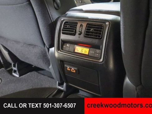Used 2020 Nissan Pathfinder SV FWD image 49